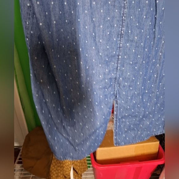 DAISY FUENTES BUTTON DOWN TOP BLUE POLKA-DOT - Picture 4 of 4